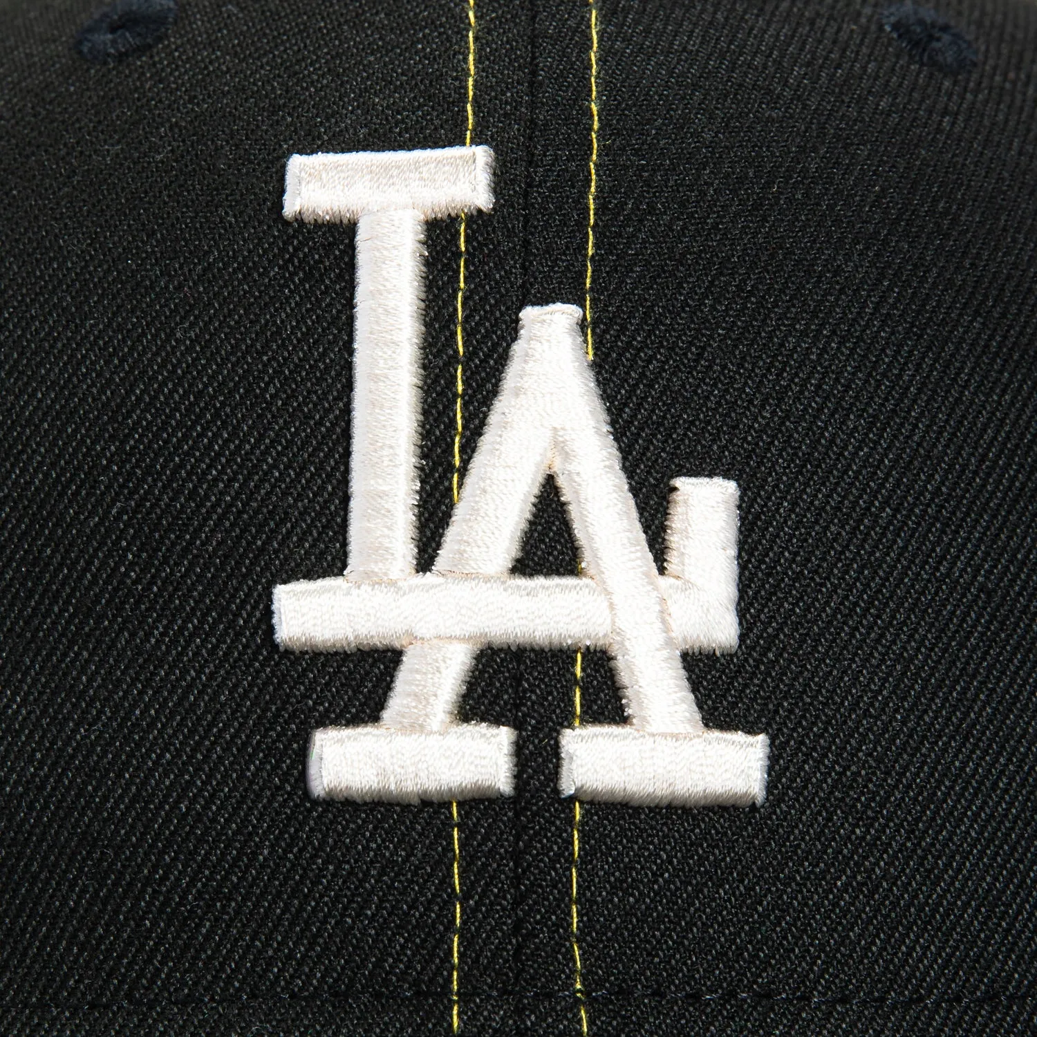 New Era 59Fifty Contrast Stitch Los Angeles Dodgers 1988 World Series Patch Trucker Hat - Black. White. Gold